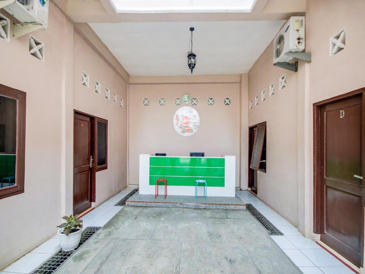 Oyo 3389 Sonya Homestay Syariah Tebing Tinggi Kültér fotó